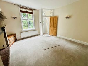 Lounge- click for photo gallery
